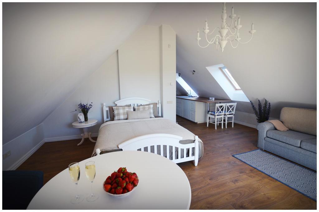 Smelynas Neringa Apartments プレイラ 部屋 写真